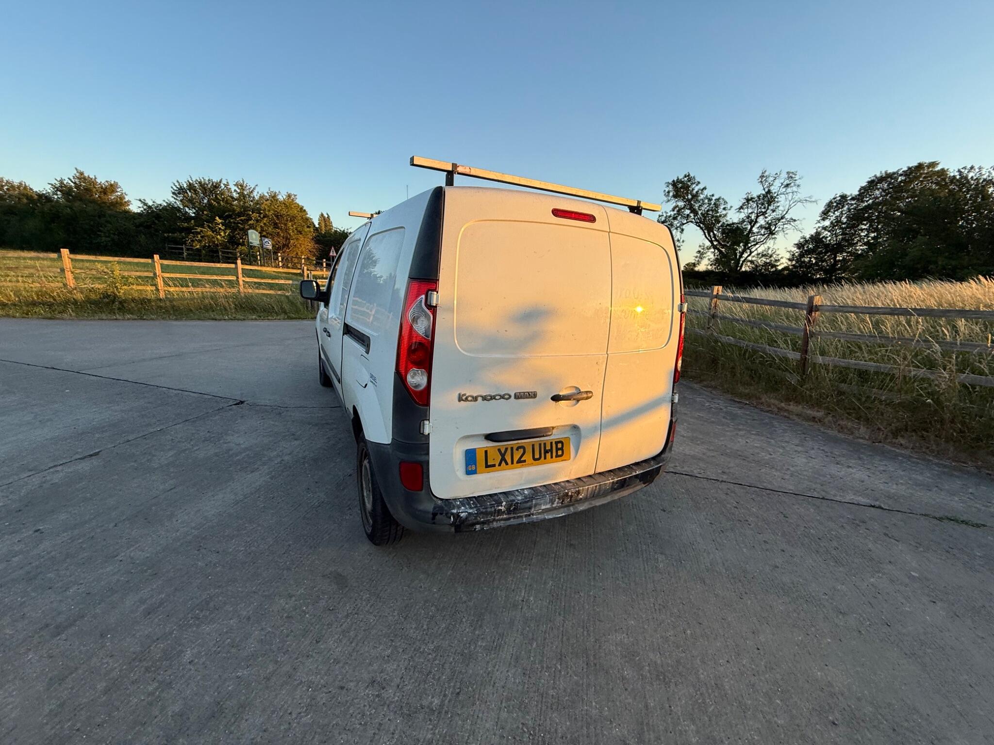 Renault Kangoo Maxi 1.5 LL21 dCi FWD L3 H1 4dr — photo 49 of 68